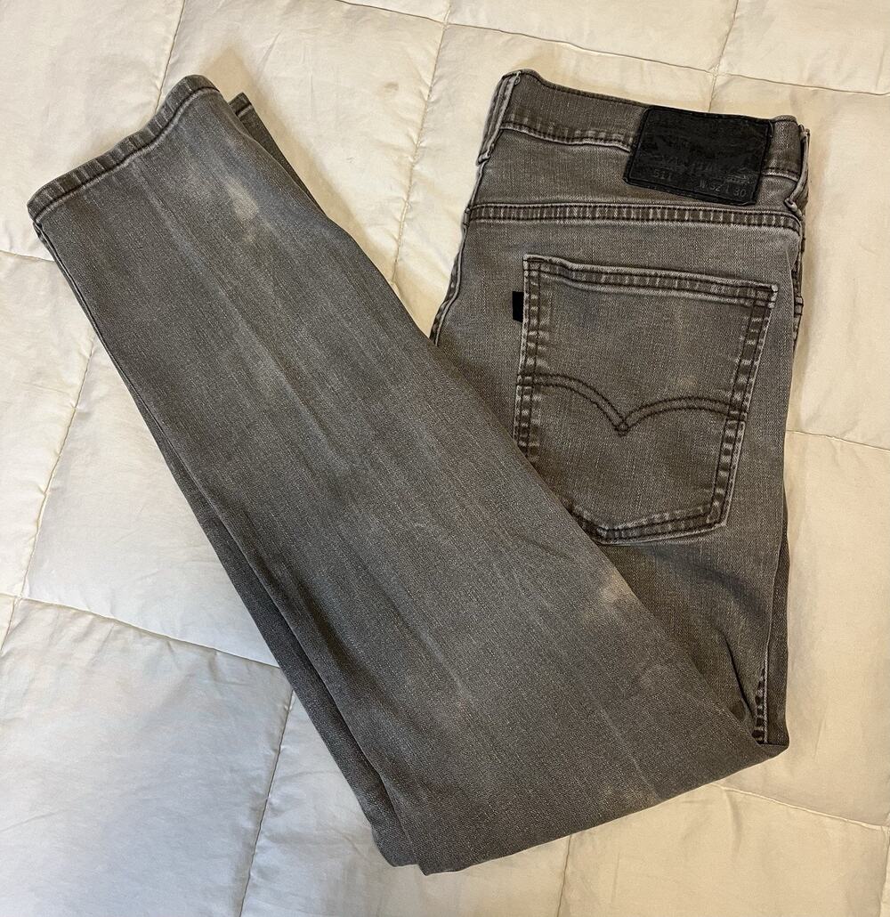Levi's 511 Jeans Men's Size 32x30 Gray Slim Straight Stretch Denim Distressed